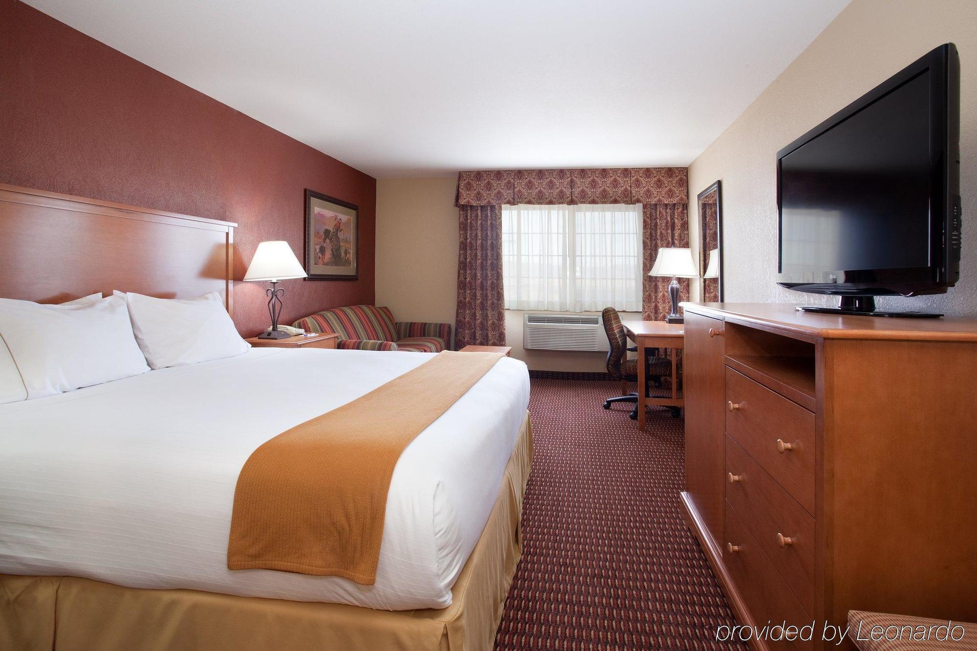 Holiday Inn Express Hotel & Suites Raton, An Ihg Hotel Chambre photo